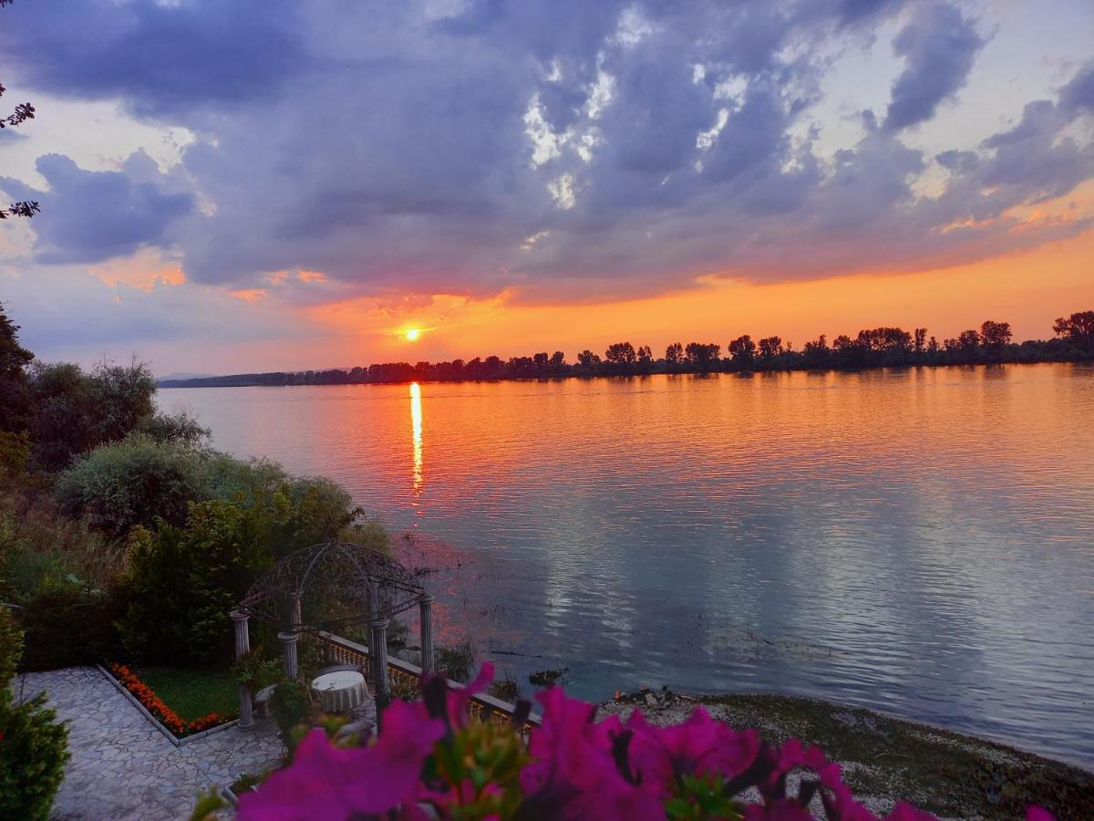 Vila Jugovo S Смедереве Екстер'єр фото